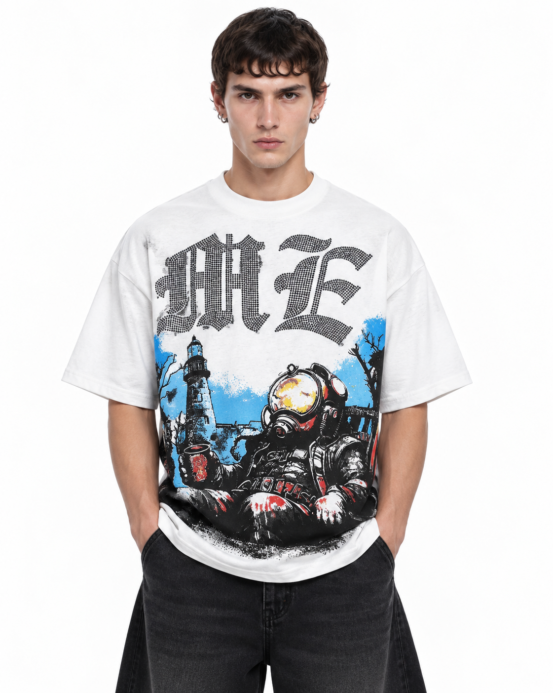 Mixed Emotion Astronaut Rhinestone Tee blanca