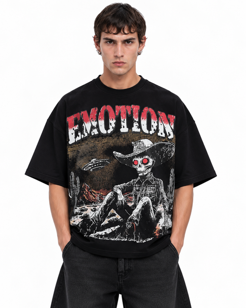 Mixed Emotion UFO Cowboy Tee negra